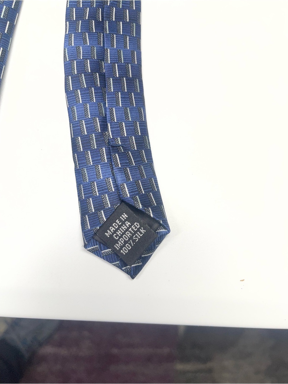 Vintage Puritan Men's Blue Geometric Silk Necktie Stain Resistant 4" Wide Tie - Picture 4 of 9